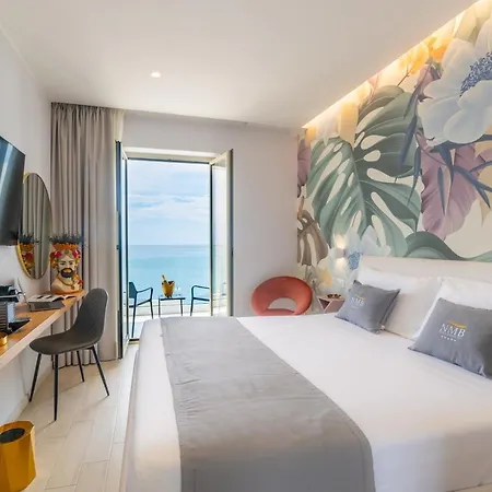 B&B Naxos Marina Bay 지아르디니낙소스