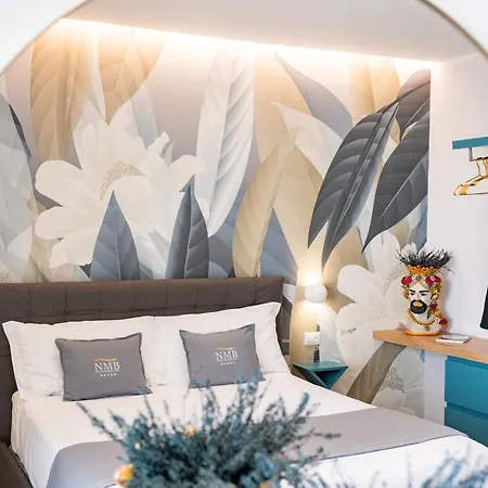 Naxos Marina Bay B&B 지아르디니낙소스