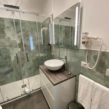 Naxos Marina Bay B&B *