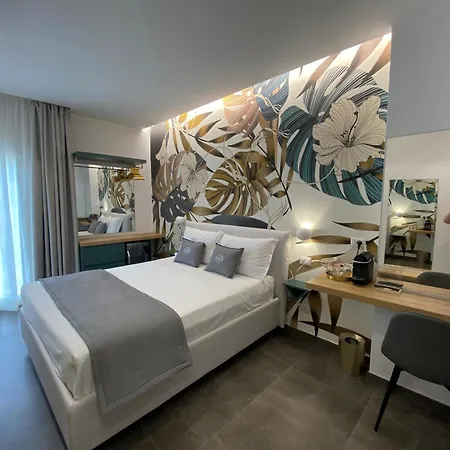 Naxos Marina Bay 4*