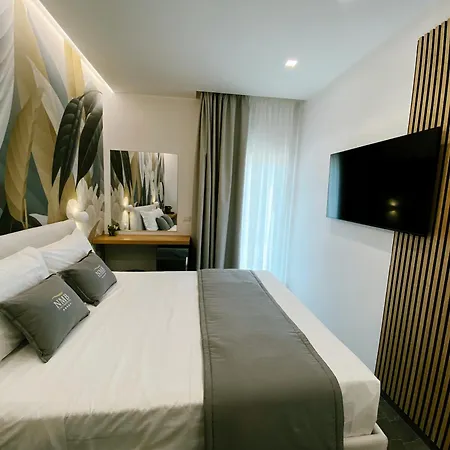 Naxos Marina Bay B&B 지아르디니낙소스