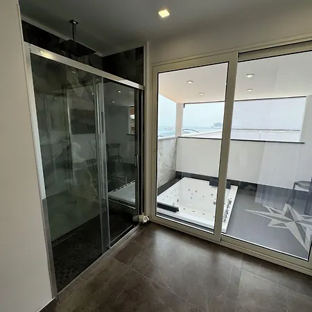 فندق مبيت وإفطار Naxos Marina Bay 4*