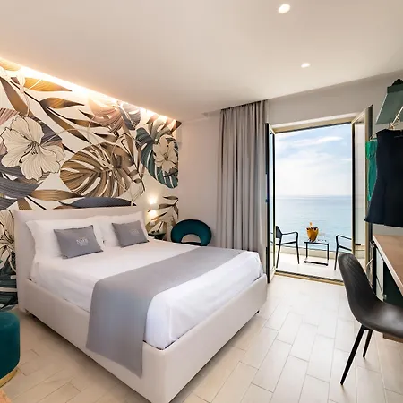 Naxos Marina Bay فندق مبيت وإفطار 4*