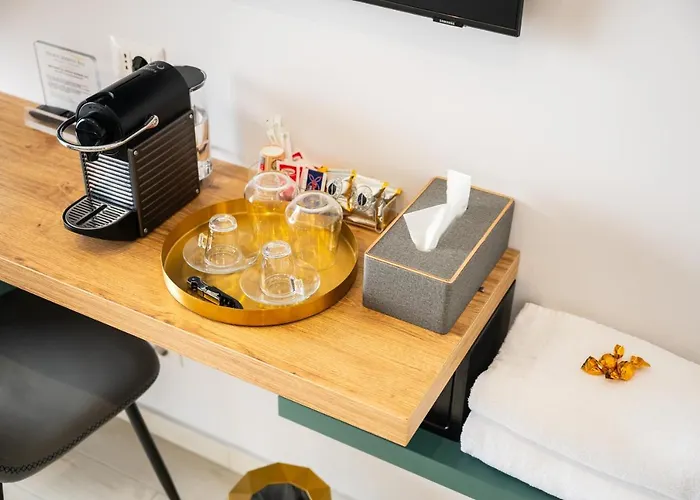 Naxos Marina Bay Couette-café 4*