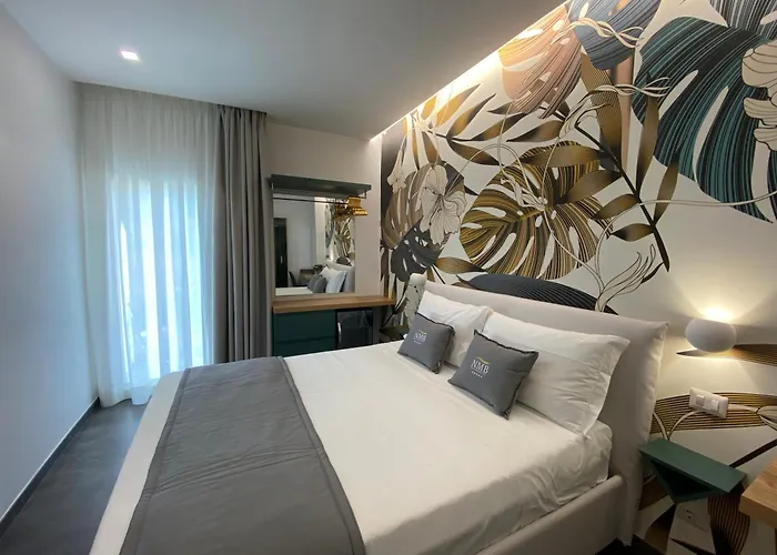 Naxos Marina Bay Couette-café 4*