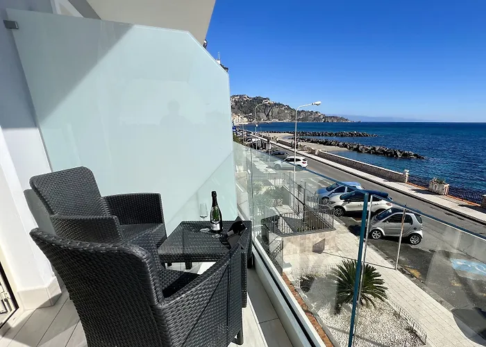 Couette-café Naxos Marina Bay 4*