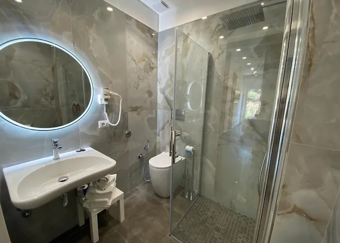 Naxos Marina Bay Bed & Breakfast 4*