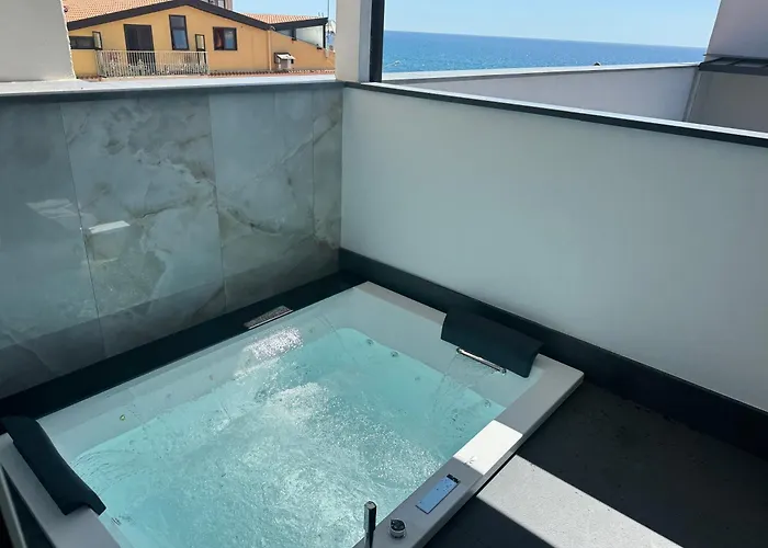 Naxos Marina Bay Bed & Breakfast 4*